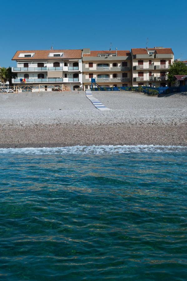 Casa Vacanze Samira Fondachello  Exterior photo